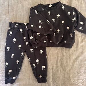 Quincy Mae Black and White Skull Sweatshirt | crossbones